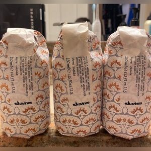 3 Davines This Is A Medium Hold Modeling Gel, For Structured And Full-Bodied Wet